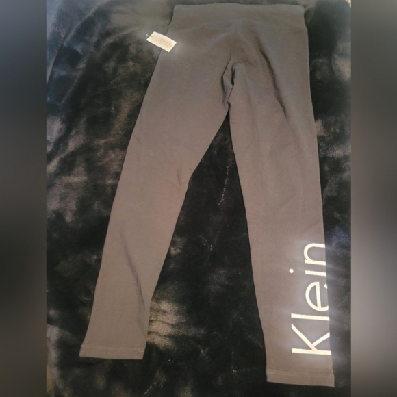 Calvin Klein Gray Leggings Stretchy Activewear. Sz M. NWT - Picture 2 of 3